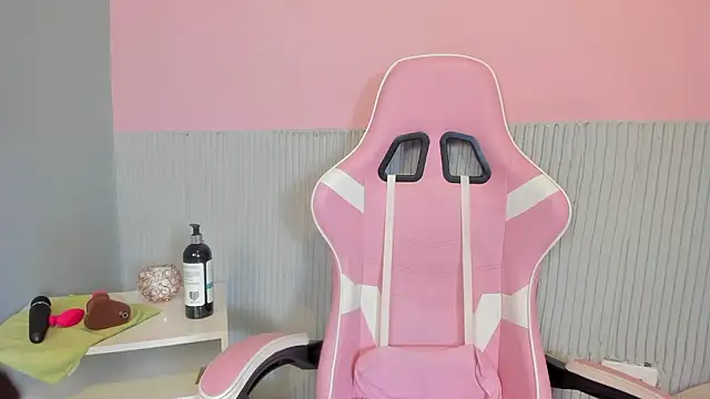 yeikafoxy online show from March 15, 11:27 am