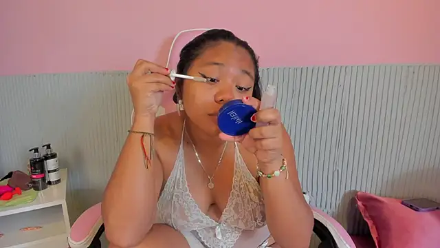 yeikafoxy online show from March 25, 11:27 am