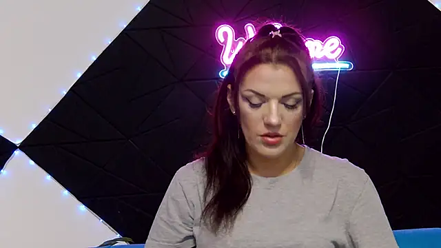 Snapshot of LissaAnn chatting on February 12, 3:56 am LissaAnn online show from February 12, 3:56 am