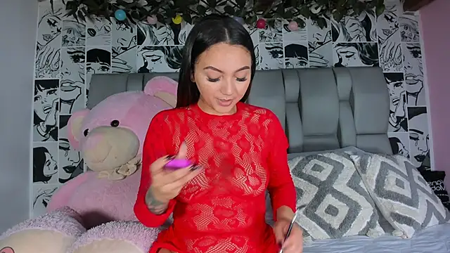 Snapshot of LucyRosse chatting on May 1, 11:15 am LucyRosse online show from May 1, 11:15 am
