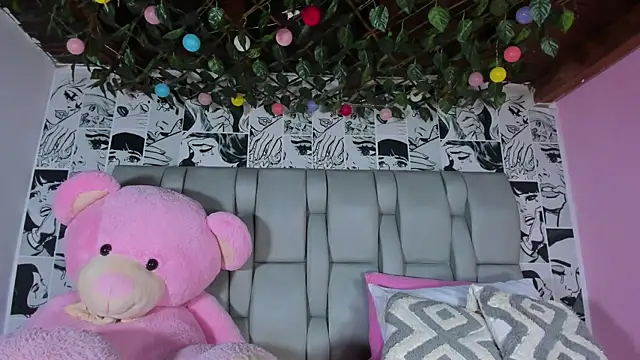 Snapshot of LucyRosse chatting on May 10, 11:26 am LucyRosse online show from May 10, 11:26 am