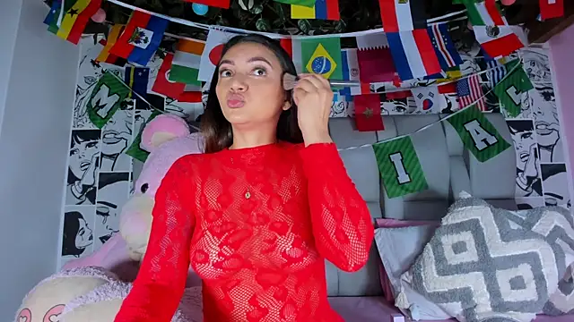 Snapshot of LucyRosse chatting on July 9, 11:14 am LucyRosse online show from July 9, 11:14 am