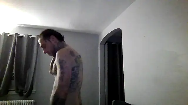 cruz815 online show from December 1, 5:56 am