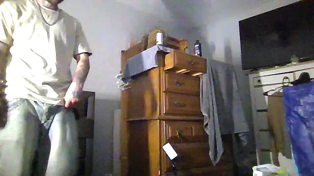 Snapshot of cruz815 chatting on April 24, 5:21 am cruz815 online show from April 24, 5:21 am