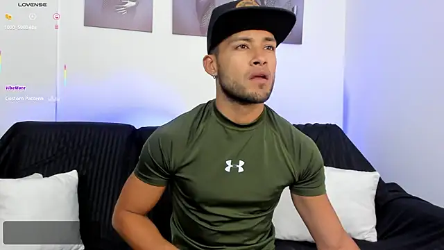 Snapshot of Max_Conor1 chatting on November 11, 12:05 pm Max Conor1 online show from November 11, 12:05 pm