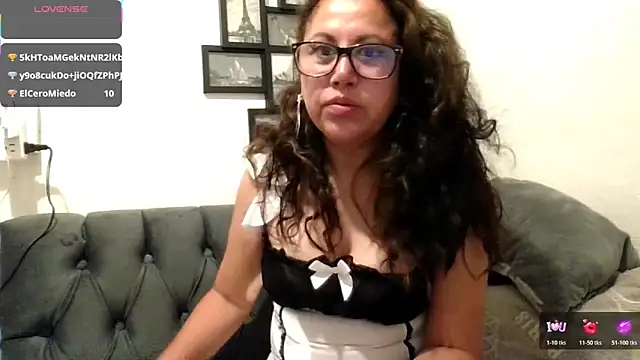 MirandaLatinaLovely online show from October 26, 4:13 pm