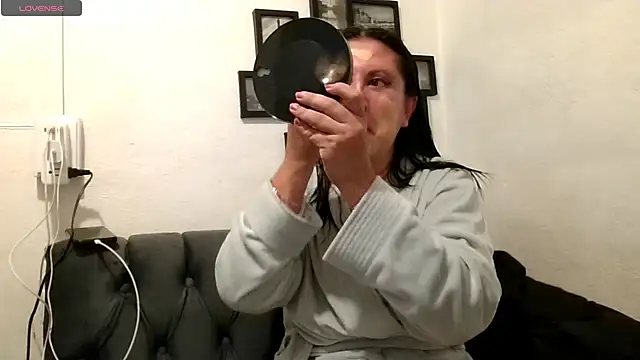 MirandaLatinaLovely online show from November 8, 6:40 pm