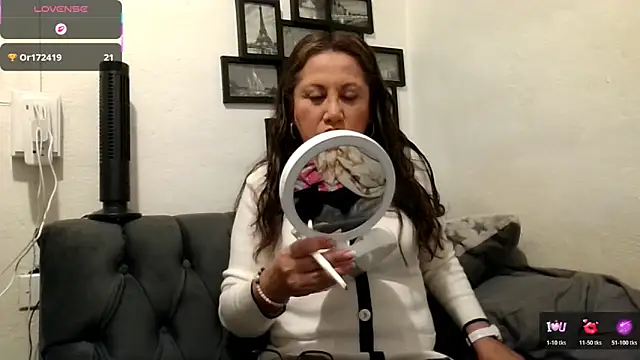 MirandaLatinaLovely online show from March 3, 5:52 pm