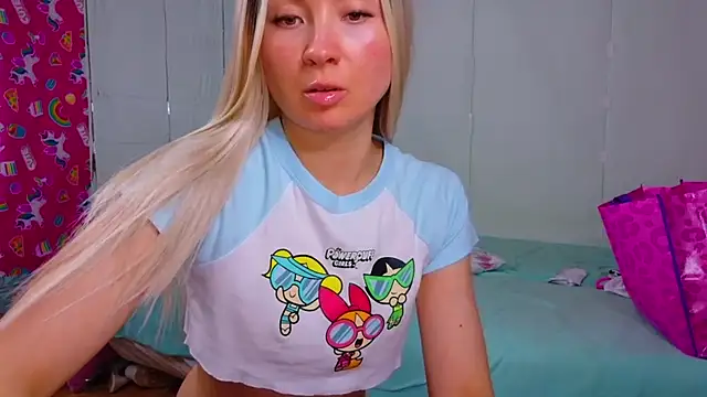 TwerkingCheerleader online show from March 5, 9:00 pm