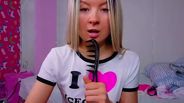 TwerkingCheerleader online show from April 4, 4:59 pm