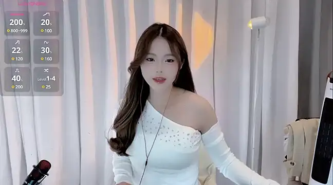 SylviaLing2007 online show from February 8, 11:44 am