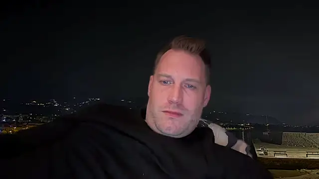 Snapshot of Christian87xxx chatting on February 6, 6:02 pm Christian87xxx online show from February 6, 6:02 pm