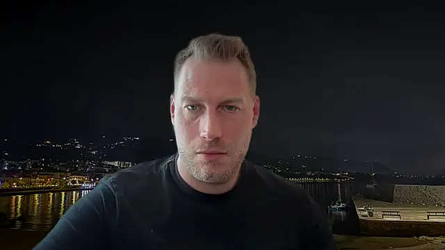 Snapshot of Christian87xxx chatting on February 12, 1:16 pm Christian87xxx online show from February 12, 1:16 pm