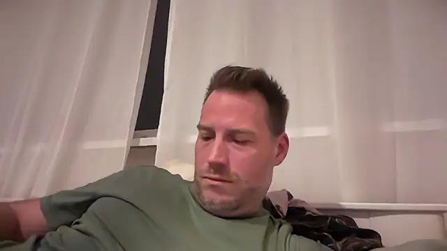 Christian87xxx online show from December 1, 5:29 pm