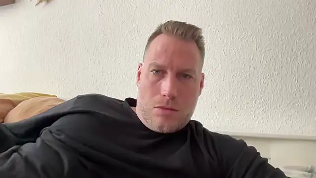 Christian87xxx online show from March 29, 11:10 am