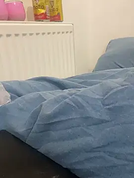 DaniJohnson online show from April 7, 5:19 am