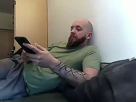 Snapshot of Chester_2006 chatting on February 18, 2:49 pm Chester 2006 online show from February 18, 2:49 pm