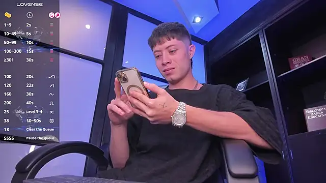 marcuscollins1  online show from October 13, 3:12 pm