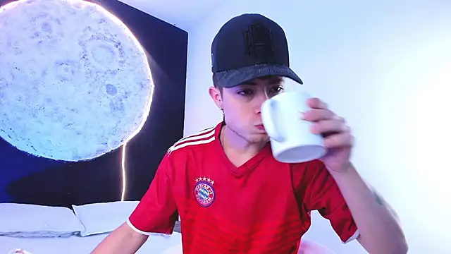 marcuscollins1  online show from November 16, 2:11 pm