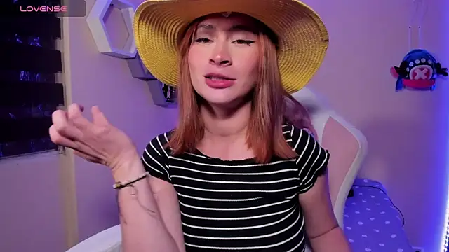 chloe rockss  online show from February 8, 12:06 am