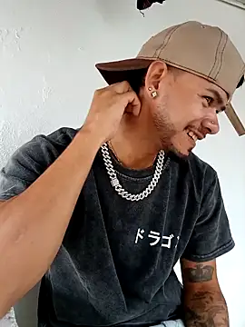 Niick01  online show from October 1, 7:42 pm