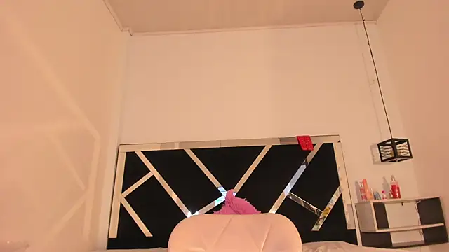 Snapshot of Annyrosee chatting on February 7, 12:53 am Annyrosee online show from February 7, 12:53 am