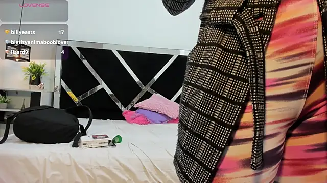 Snapshot of Annyrosee chatting on March 1, 8:21 pm Annyrosee online show from March 1, 8:21 pm