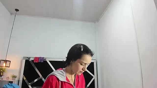 Snapshot of Annyrosee chatting on March 20, 8:08 pm Annyrosee online show from March 20, 8:08 pm