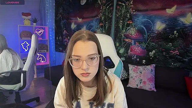 Snapshot of kaisajenner chatting on February 3, 10:21 pm kaisajenner online show from February 3, 10:21 pm