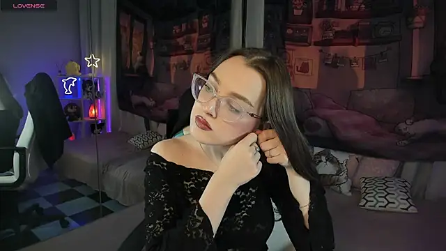 Snapshot of kaisajenner chatting on March 4, 3:48 pm kaisajenner online show from March 4, 3:48 pm