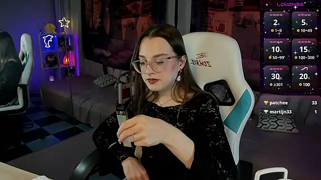 Snapshot of kaisajenner chatting on March 4, 6:50 pm kaisajenner online show from March 4, 6:50 pm