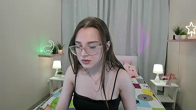 Snapshot of kaisajenner chatting on March 9, 11:25 pm kaisajenner online show from March 9, 11:25 pm