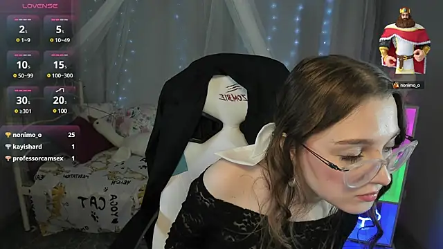 Snapshot of kaisajenner chatting on March 14, 1:27 am kaisajenner online show from March 14, 1:27 am