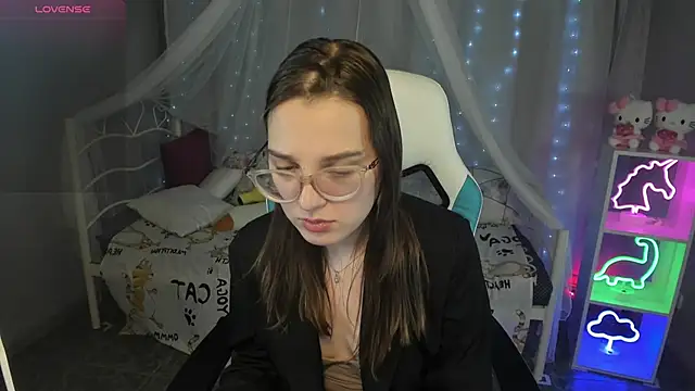 Snapshot of kaisajenner chatting on March 21, 12:18 am kaisajenner online show from March 21, 12:18 am