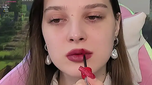 Snapshot of kaisajenner chatting on October 21, 6:19 pm kaisajenner online show from October 21, 6:19 pm