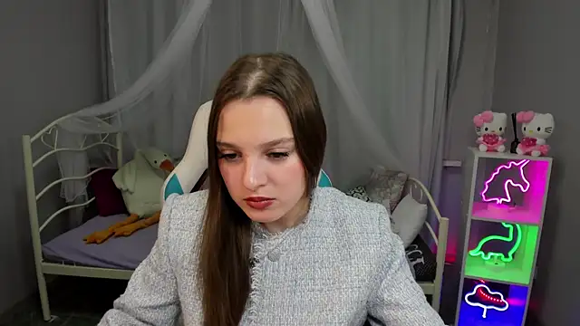 Snapshot of kaisajenner chatting on November 21, 6:17 pm kaisajenner online show from November 21, 6:17 pm