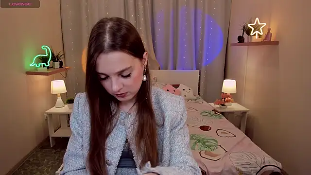 Snapshot of kaisajenner chatting on November 23, 7:13 pm kaisajenner online show from November 23, 7:13 pm