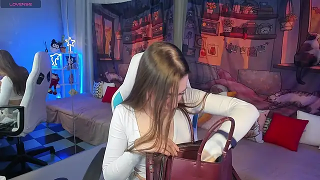 Snapshot of kaisajenner chatting on December 3, 10:41 pm kaisajenner online show from December 3, 10:41 pm