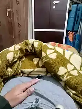 Snapshot of Hot_funky_boy chatting on February 5, 5:09 pm Hot funky boy online show from February 5, 5:09 pm