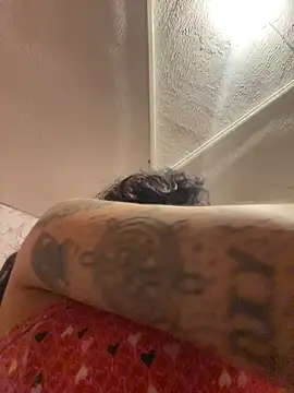 Snapshot of AriYokai chatting on November 2, 9:39 pm AriYokai online show from November 2, 9:39 pm