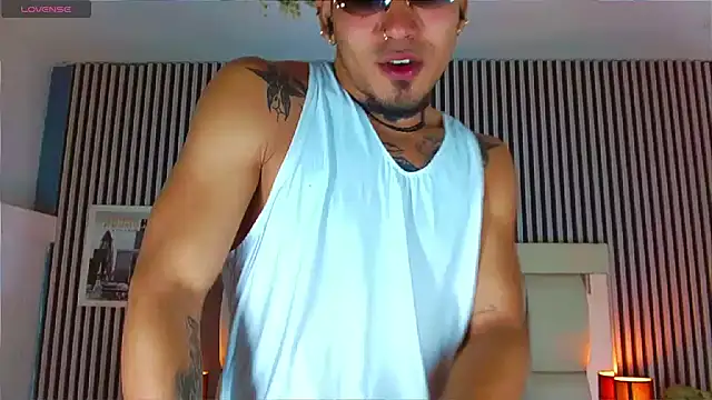 LihanJor 23 online show from October 27, 4:00 pm