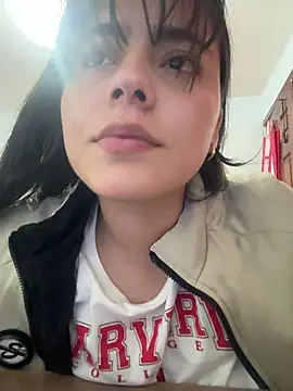 Snapshot of megan_cl chatting on March 10, 5:00 am megan cl online show from March 10, 5:00 am