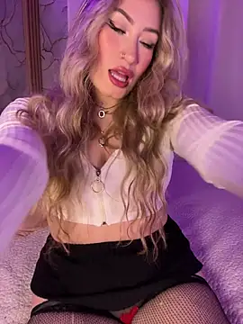 Lally Valencia   online show from March 14, 10:42 am