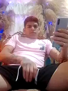 Snapshot of duquehotvoy chatting on February 8, 11:02 pm duquehotvoy online show from February 8, 11:02 pm