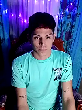 Snapshot of duquehotvoy chatting on February 12, 3:51 am duquehotvoy online show from February 12, 3:51 am