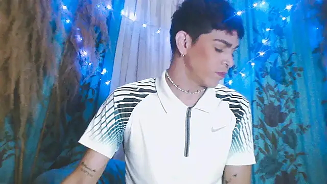 Snapshot of duquehotvoy chatting on February 21, 11:10 pm duquehotvoy online show from February 21, 11:10 pm