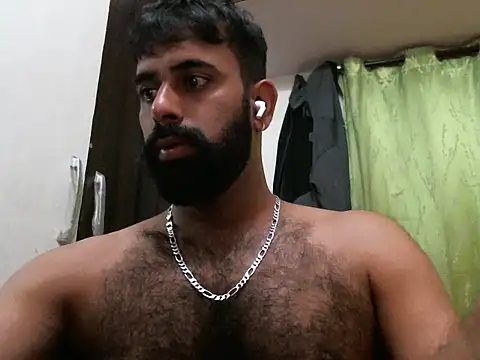 Snapshot of indianhairybull chatting on October 26, 12:05 am indianhairybull online show from October 26, 12:05 am