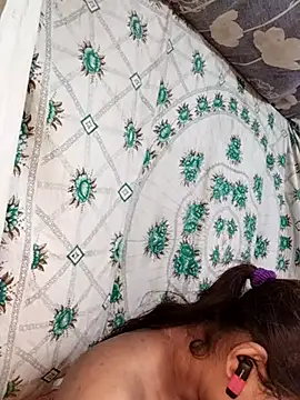 Snapshot of monekhan123 chatting on February 21, 6:26 pm monekhan123 online show from February 21, 6:26 pm