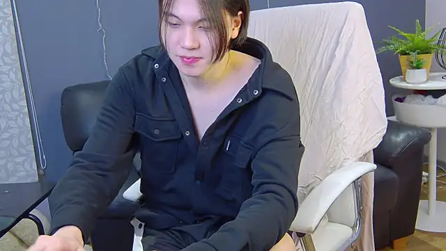 Snapshot of just_gay_ chatting on February 2, 4:32 pm just gay  online show from February 2, 4:32 pm