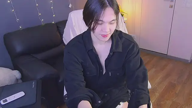 Snapshot of just_gay_ chatting on February 3, 4:41 pm just gay  online show from February 3, 4:41 pm